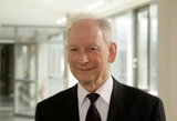 Prof. Dr. Dr. h. c. Bloech